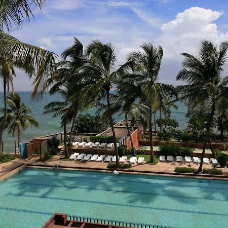 Hotel Jardin Savana ダカール エクステリア 写真