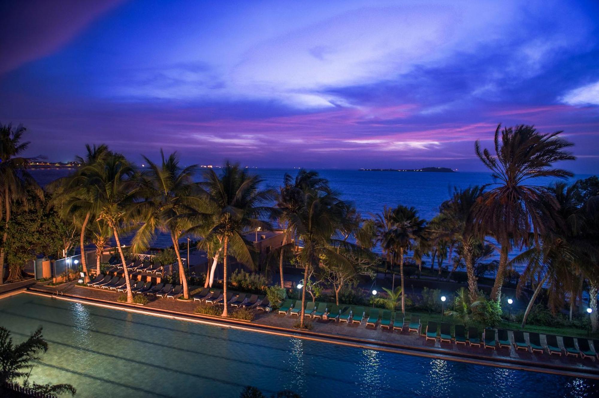 Hotel Jardin Savana ダカール エクステリア 写真