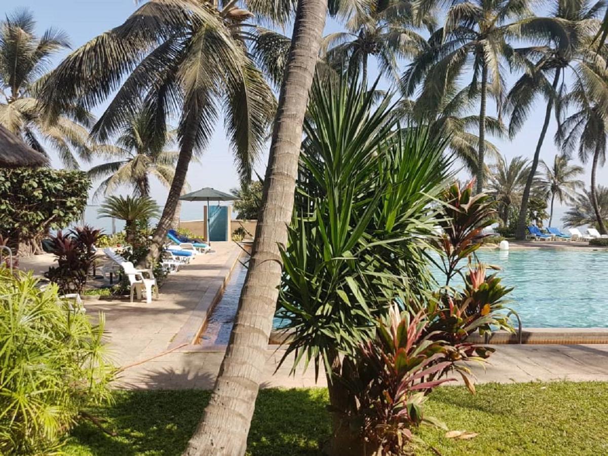 Hotel Jardin Savana ダカール エクステリア 写真